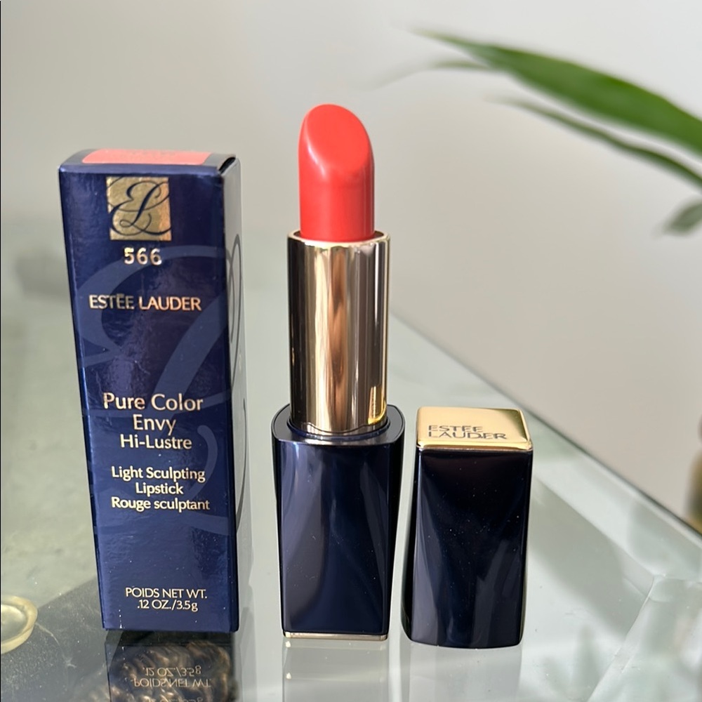Estée Lauder Hi-Lustre in Frosted Apricot